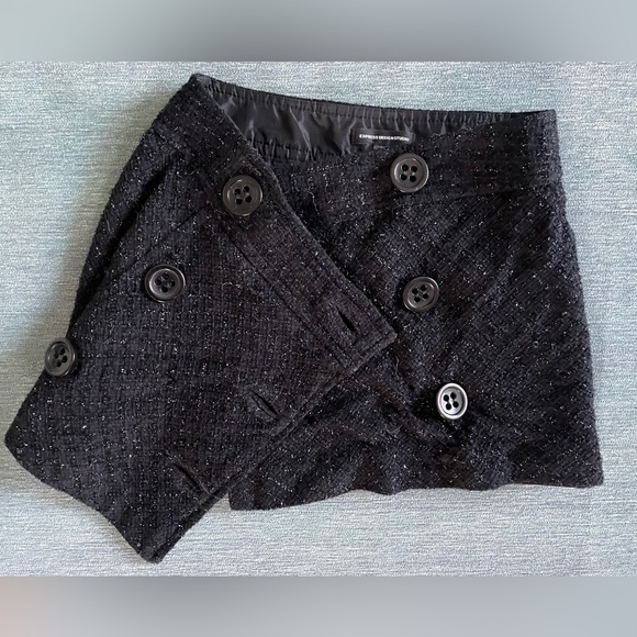 Express Design Studio Shimming Black Wrap Big Button Mini Skirt Size 2 - Picture 7 of 9